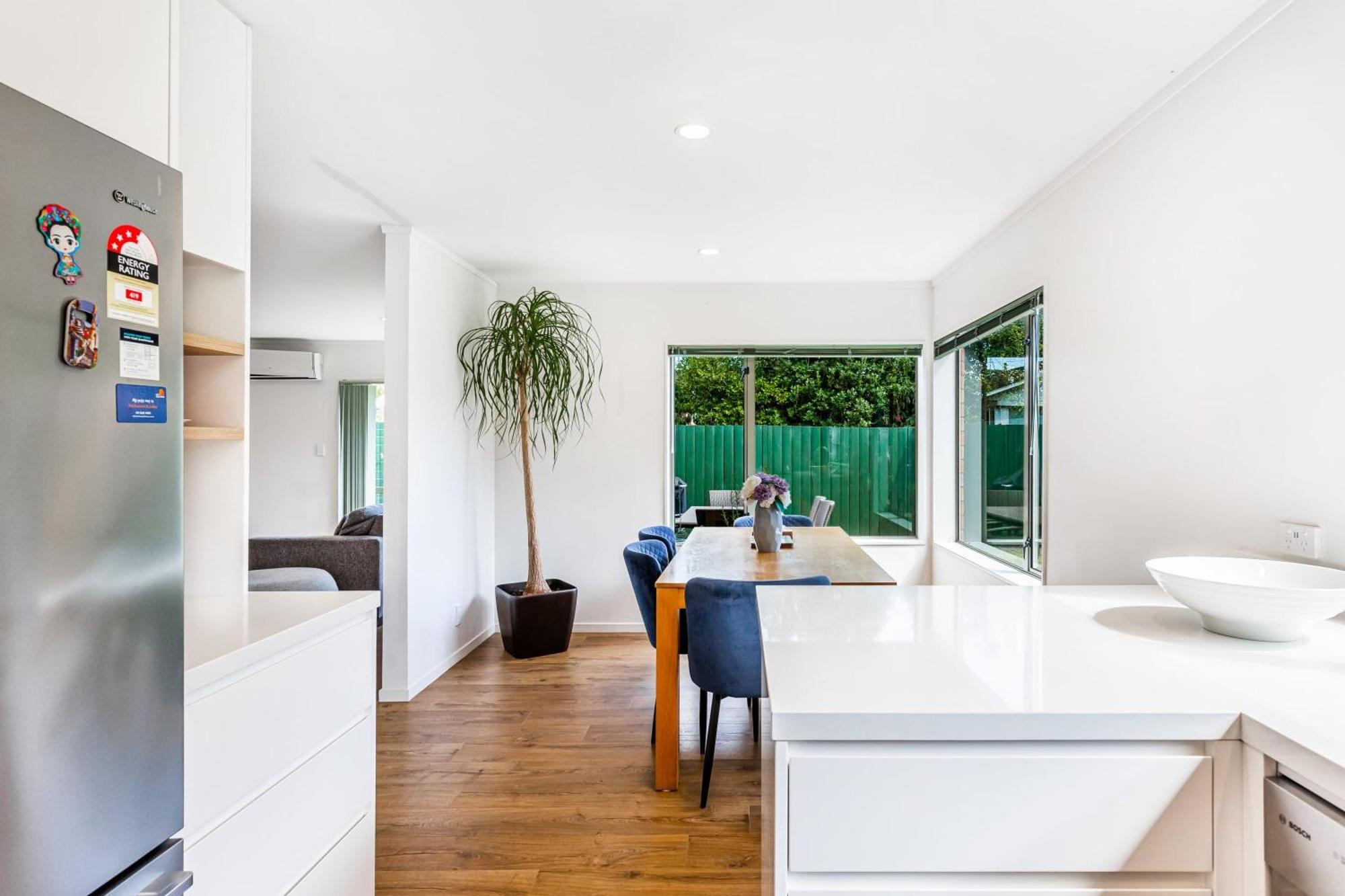 Private And Sunny 3-Bedroom Home With Parking Auckland Ngoại thất bức ảnh