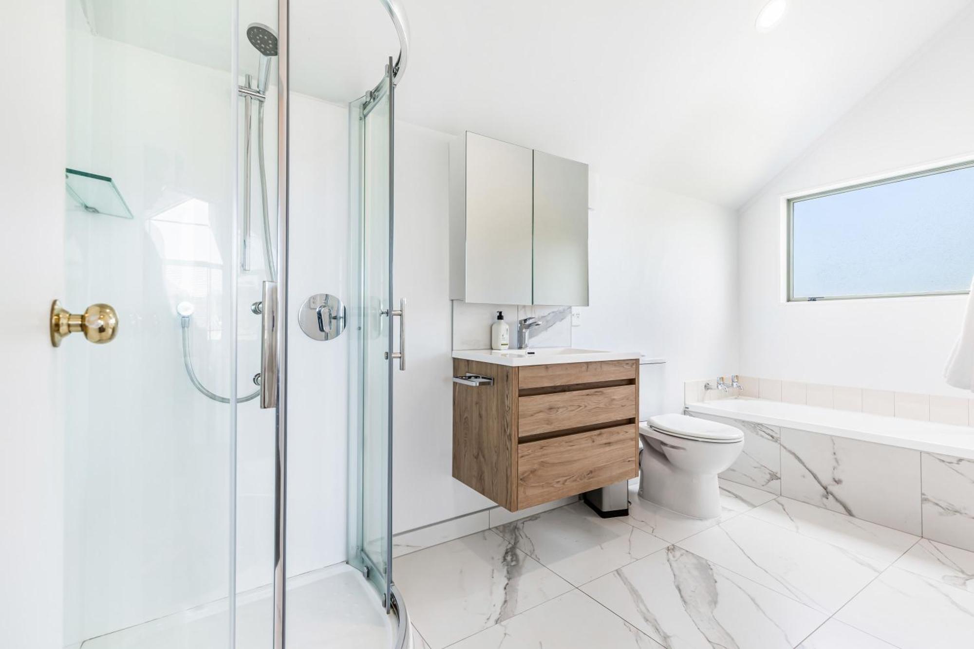 Private And Sunny 3-Bedroom Home With Parking Auckland Ngoại thất bức ảnh