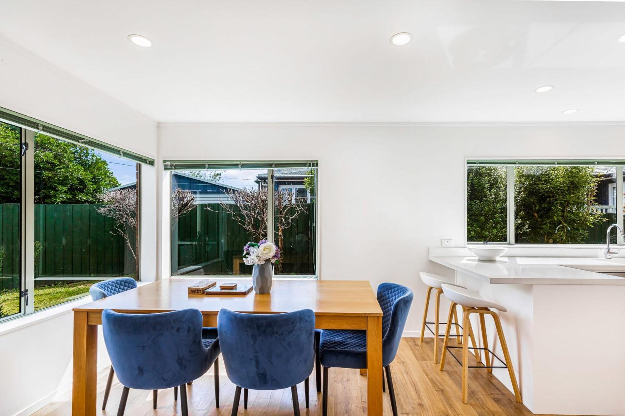 Private And Sunny 3-Bedroom Home With Parking Auckland Ngoại thất bức ảnh