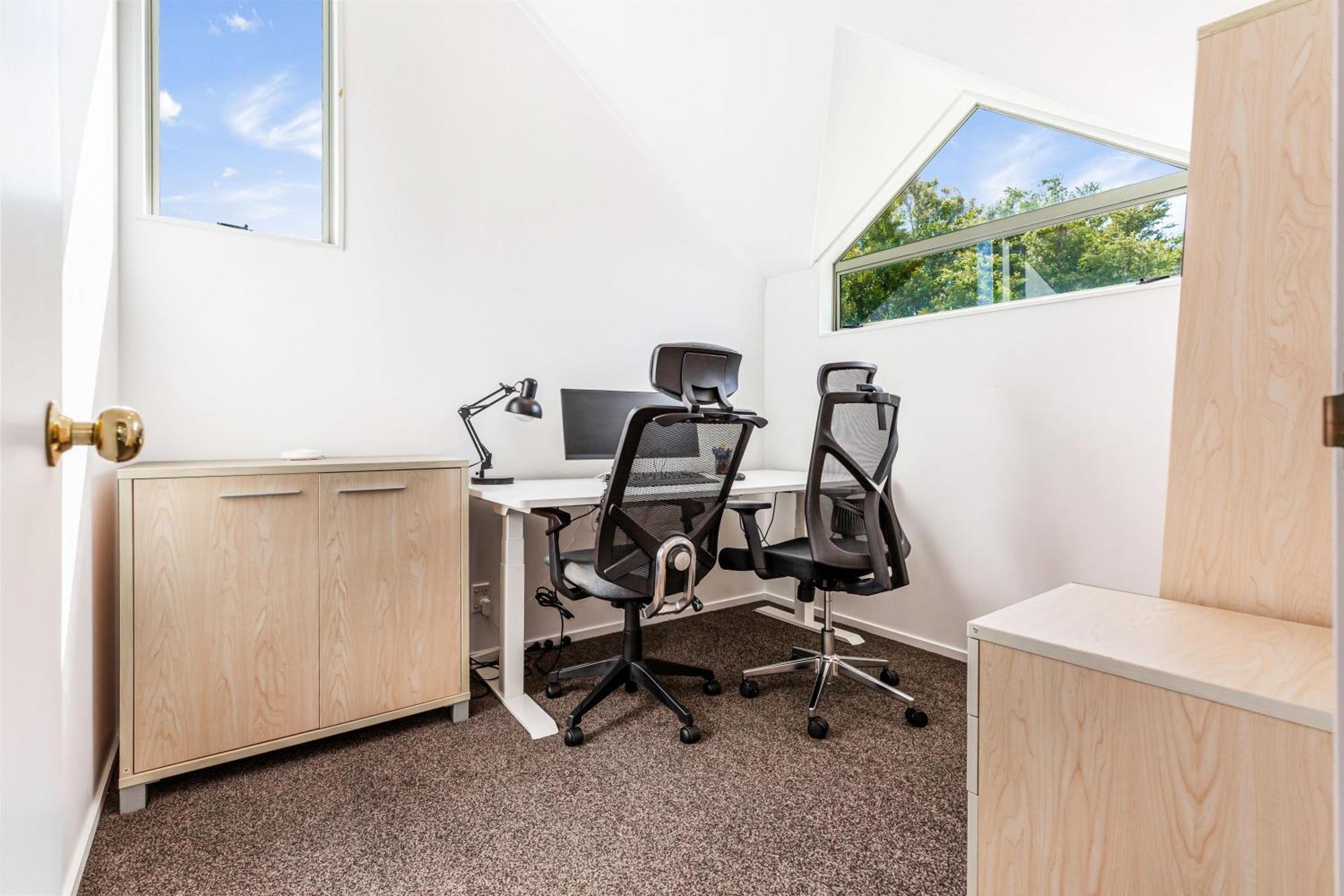 Private And Sunny 3-Bedroom Home With Parking Auckland Ngoại thất bức ảnh